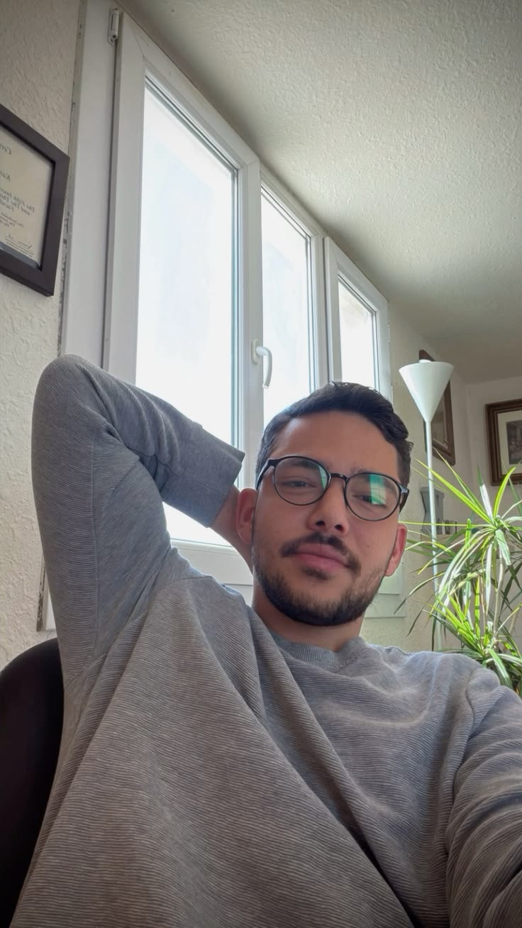 <em>Carlos M</em>
